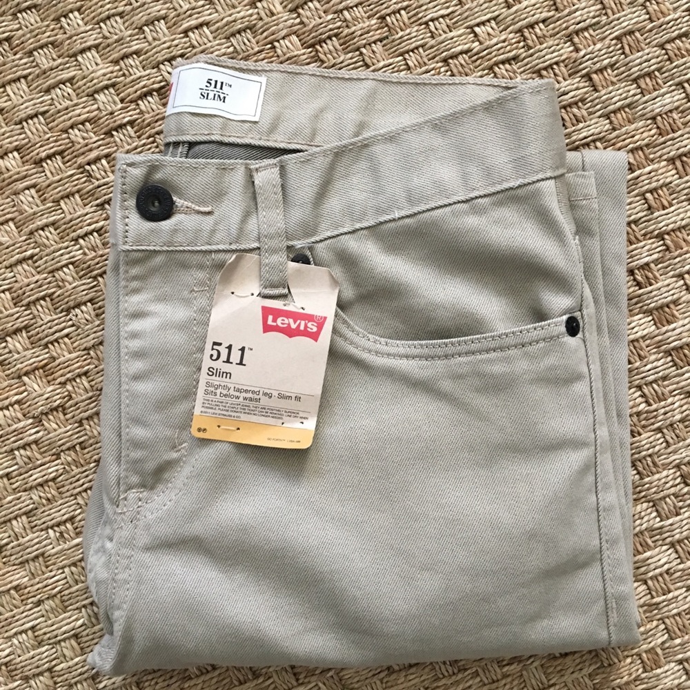 NWT Men’s Levi 511 Slim Khaki Jeans 29” x 29”